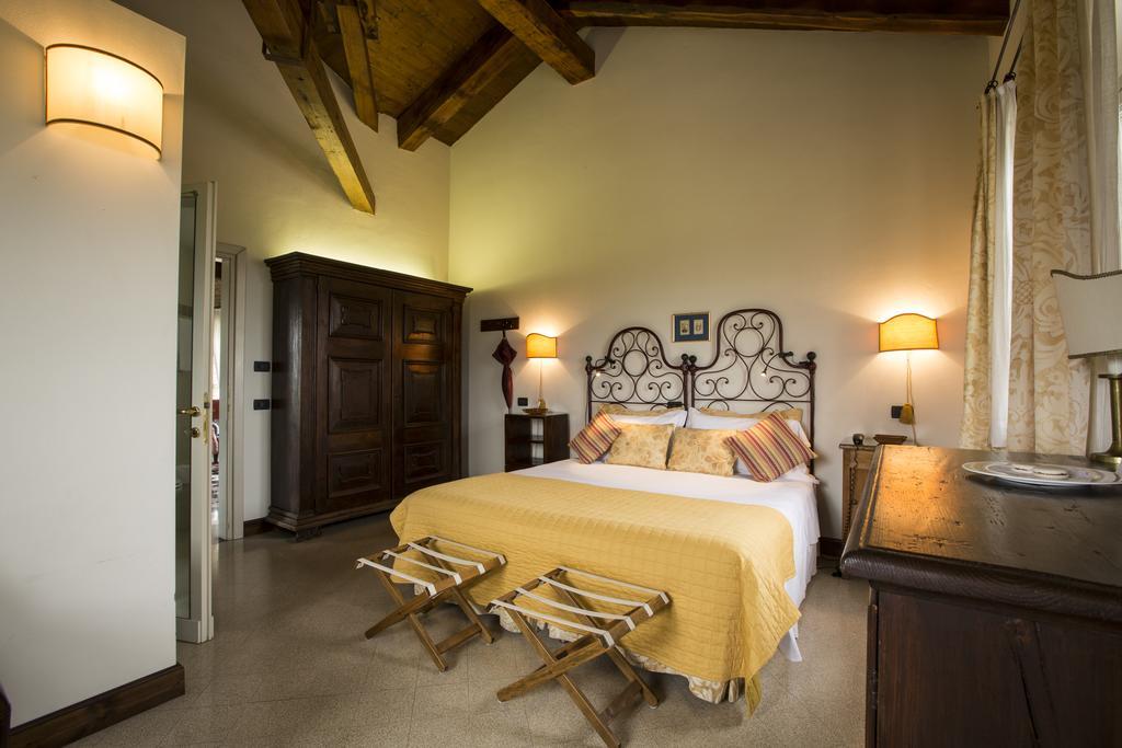 Locanda Del Pilone Alba  Exterior photo