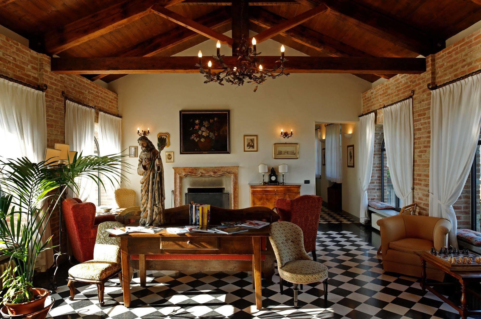 Locanda Del Pilone Alba  Exterior photo